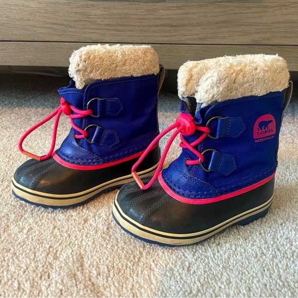 Girls Sorel snow boots. Size - 10 - Picture 1 of 1